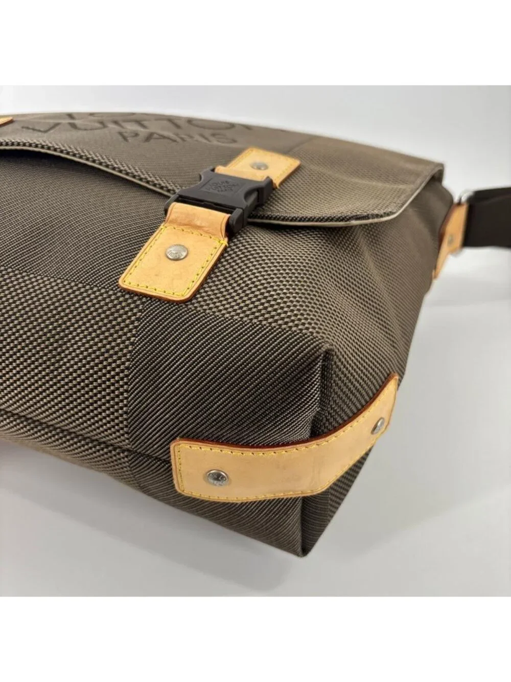 Louis Vuitton Damier Geant Shoulder Bag Discontinued